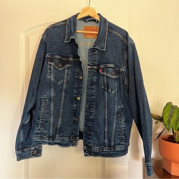 Levi’s Denim Jacket - Picture 2 of 3